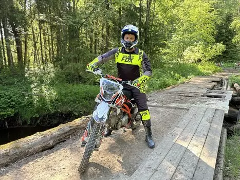 Подарочный сертификат «Заезд на Питбайке по трассе» (1 час, 1 человек)