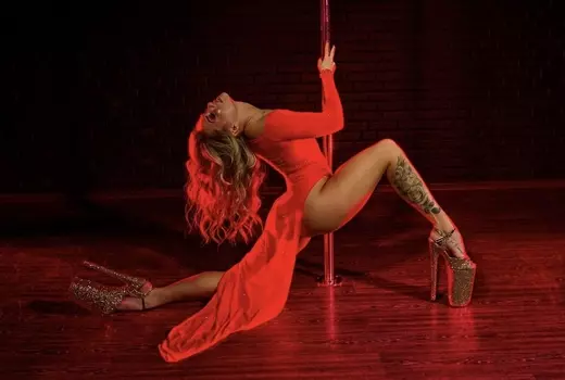 Подарочный сертификат «Занятия танцами Pole Dance» (1 час 30 минут, 1 чел. (групповое))