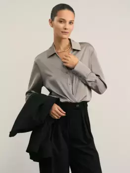 Атласная блузка