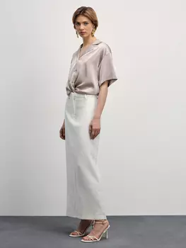 Атласная блузка с короткими рукавами