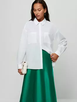 Блузка с карманами на груди