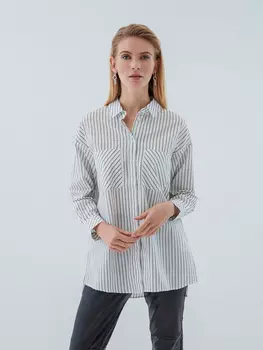 Блузка с карманами на груди