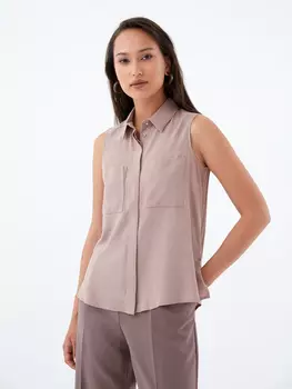 Блузка с накладными карманами