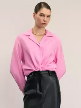 Блузка с отложным воротником