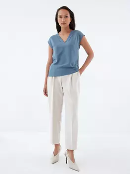 Блузка с треугольным вырезом