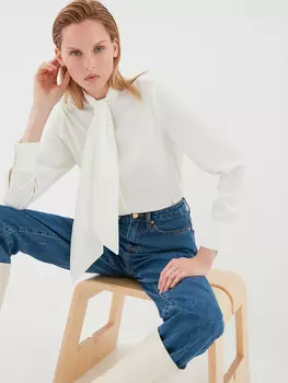 Блузка с завязками