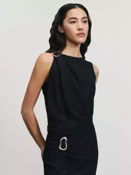 Блузка-топ с декоративной брошью из вискозы