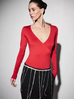 Боди с вырезом