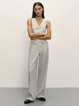 Брюки прямого кроя с защипами