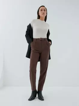 Брюки с ремнем