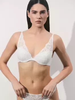 Бюстгалтер на косточке с формованной чашкой