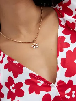 Цепочка с кулонами