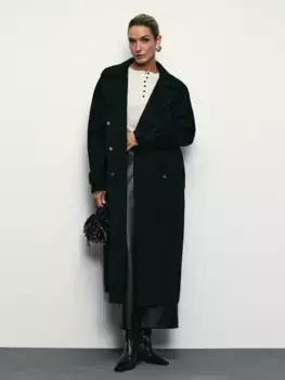 Двубортное пальто с поясом