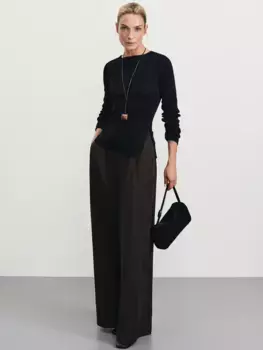 Джемпер из вискозы с разрезом