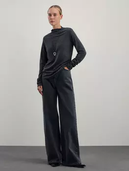 Джемпер из вискозы с воротником стойкой