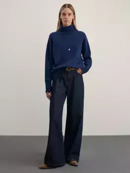 Джемпер из вискозы с высокой горловиной