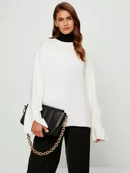 Джемпер с разрезами