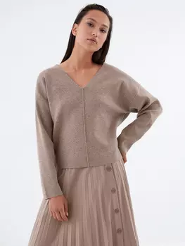 Джемпер с V-образным вырезом