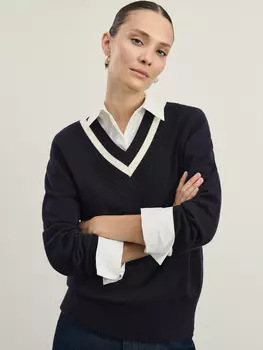 Джемпер с V-образным вырезом