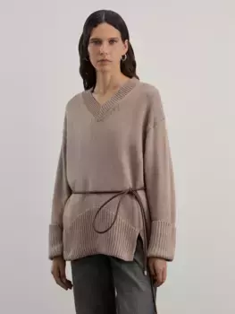 Джемпер с V-образным вырезом