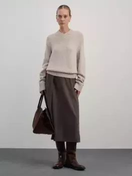 Джемпер с V-образным вырезом