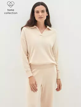 Джемпер с вырезом