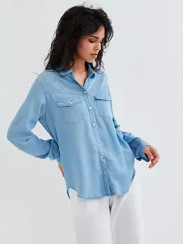 Джиновая рубашка с накладными карманами