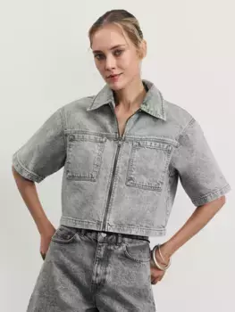 Джинсовая рубашка с коротким рукавом