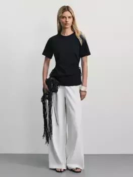 Футболка из хлопка с вырезами по бокам