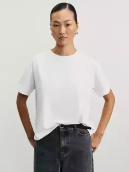 Футболка из хлопка с вышивкой на рукаве