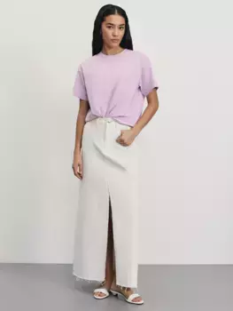 Футболка из хлопка с вышивкой на рукаве