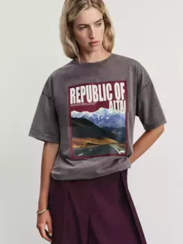 Футболка с эффектом стирки с принтом