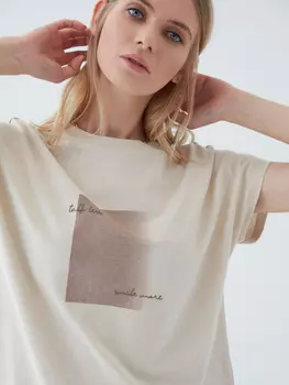 Футболка с принтом