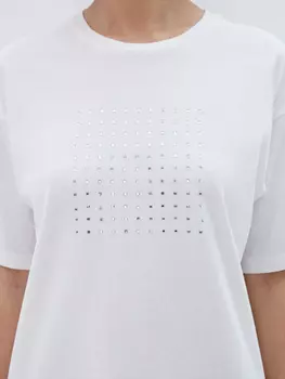 Футболка со стразами