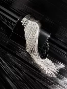 Клатч с ремнем со стразами