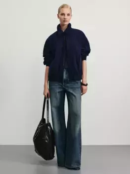 Куртка-бомбер из вельвета