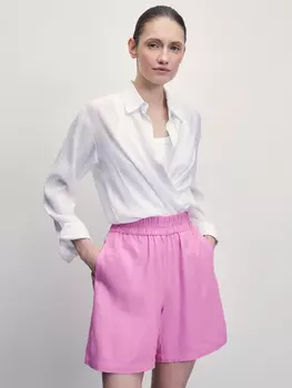 Льняные шорты свободного кроя