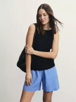 Льняные шорты свободного кроя