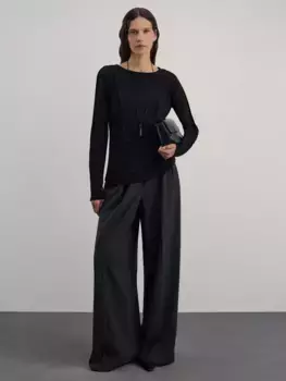 Лонгслив из вискозы с декоративными швами