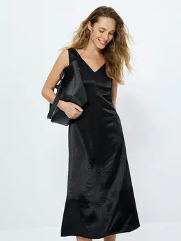 Платье из вискозы