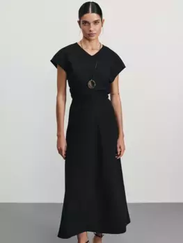 Платье миди приталенного кроя