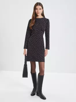 Платье с длинным рукавом