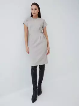 Платье с поясом