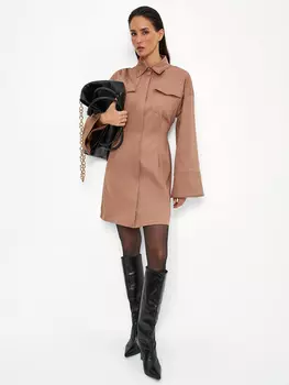 Платье с широким рукавом