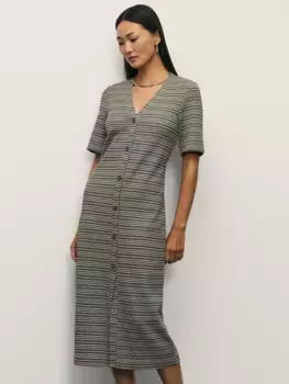 Платье с V-образным вырезом