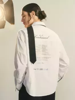 Рубашка с контрастными деталями и принтом