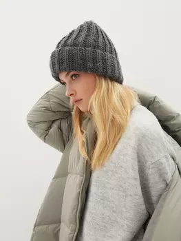 Шапка крупной вязки