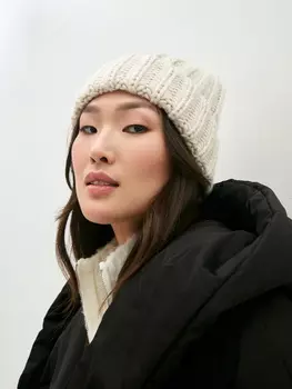 Шапка крупной вязки