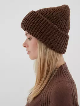 Шапка средней вязки