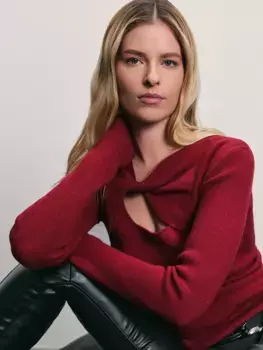 Шерстяной джемпер с декоративным узлом